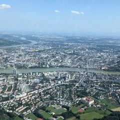 Flugwegposition um 14:15:53: Aufgenommen in der Nähe von Linz, Österreich in 914 Meter